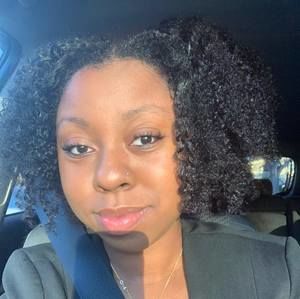 Meet your Posher, Hadiya